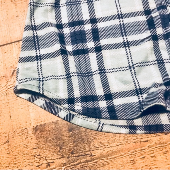 R n B Flannel shirt - Picture 4 of 6